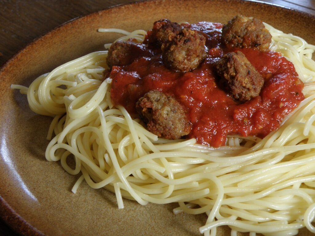 spaghetti, meat balls, pasta-745468.jpg